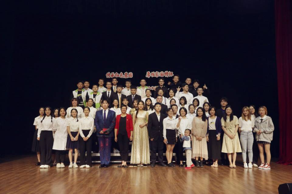 新葡的京集团35222vip“传承红色基因,厚植家国情怀”唱红歌诵经典比赛 新葡的京集团35222vip“传承红色基因,厚植家国情怀”唱红歌诵经典比赛
